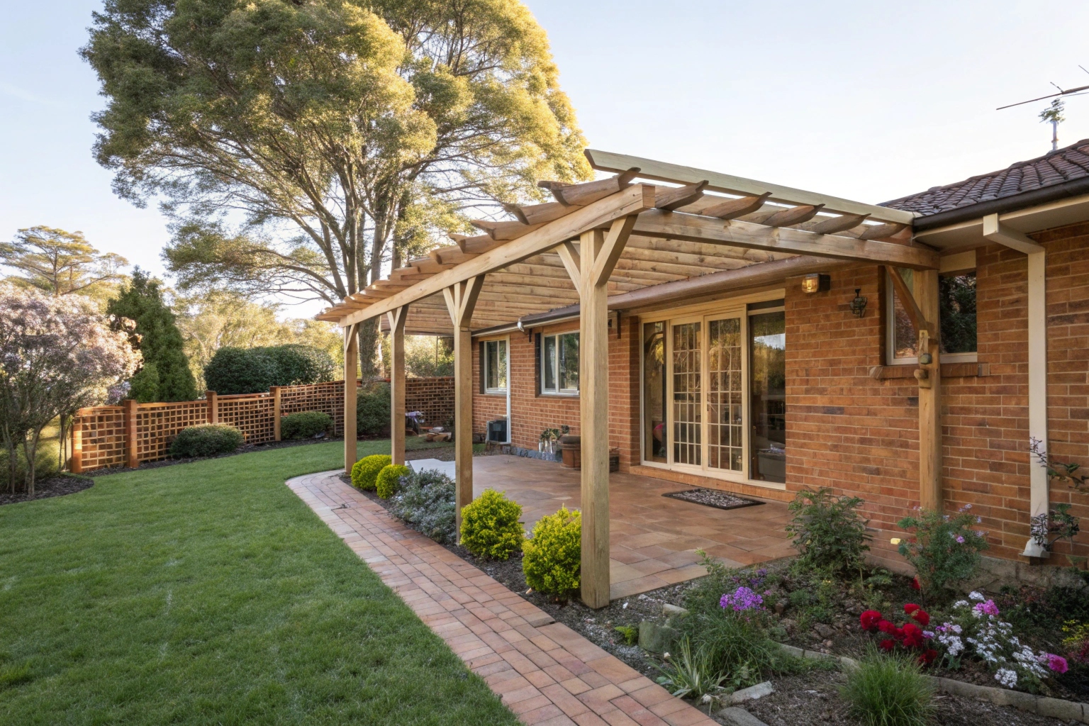 Attached timber pergola built onto the back of a residential home in Oaks Estate Canberra